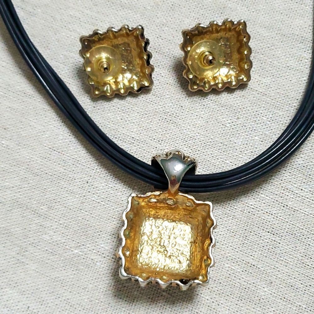 Vintage Mother of Pearl Necklace Earrings Set - Picture 5 of 6
